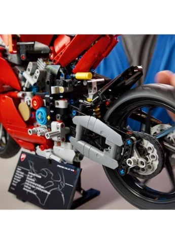 Конструктор Technic Мотоцикл Ducati Panigale V4 S 1603 детали (42202) Lego (377158249)