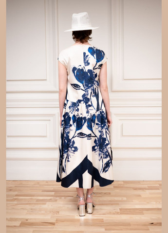 Синя романтична бавовняна сукня в біло-синьому кольорі з принтом агна Dolcedonna