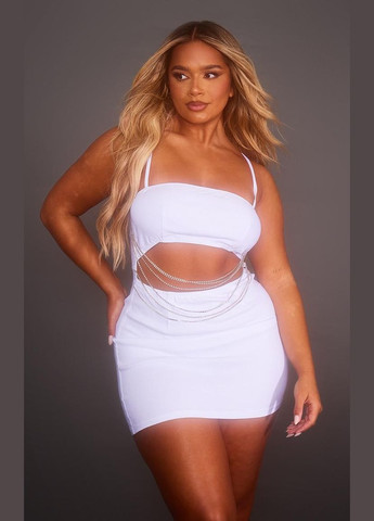 Белое платье PrettyLittleThing