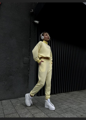 Жіночий спортивний костюм No Brand (317226802)