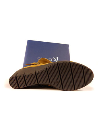 Зимние зимние женские ботинки в желто-горчичном цвете на танкетке,, германия. Caprice из натурального нубука