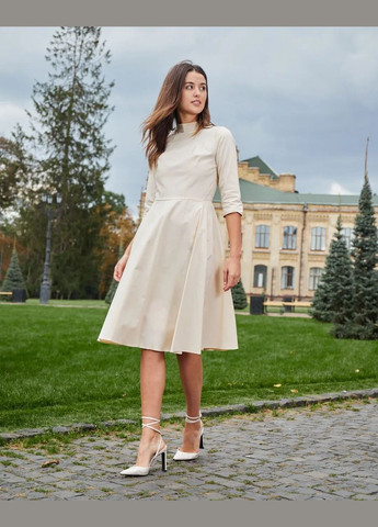 Молочное праздничный женское платье меди с горловиной и карманами (ll205120011) LadyLike