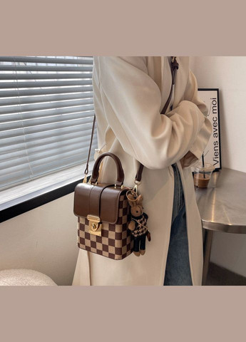 Детская мини сумочка на плечо с зайцем брелоком, маленькая сумка для девочек с кроликом. No Brand (334730370)