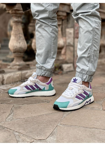 Бежевые демисезонные кроссовки мужские adidas tresc run white purple aqua адидас No Brand