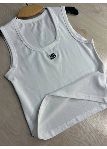 Майка жіноча A-N 25001 з широкими бретелями і металевим значком літери No Brand — 334098206