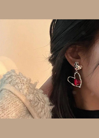 Серебристые серьги сердце с красными кристаллами, 5724 Fashion Jewelry (336949836)