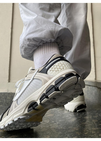 Черные демисезонные кроссовки мужские nike zoom vomero 5 beige white black найк аир зум вомеро 5 No Brand