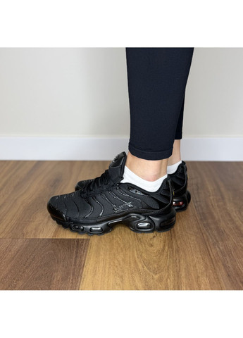 Черные демисезонные кроссовки мужские nike air max plus tn black найк аир макс тн плюс черные No Brand