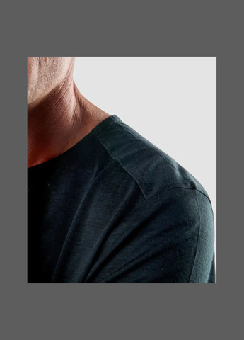 Черная футболка jason chlarb merino onyx Ultimate Direction