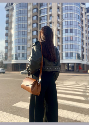 Сумка багет каркасная широкий ремень кожаная средняя белая 1757 9181 ARTiS Bags Сумка (328082990)