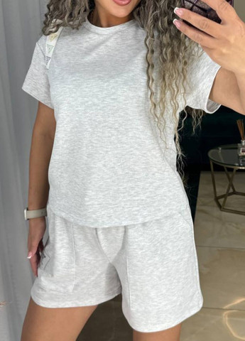 Базовый повседневный летний легкий костюм двойка с нашивками: футболка + шорты Allthings (332199304)