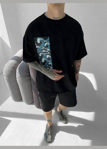 Черная стильная футболка Vakko