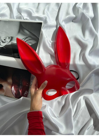 Маска БДСМ чорного кольору з екошкіри. Маска з вушками та металевими елементами для тематичних образів No Brand (370975682)