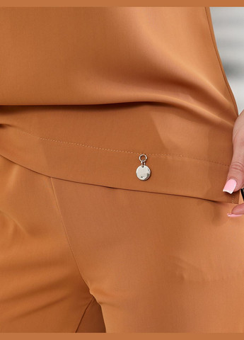 Стильний універсальний костюм зі смужкою No Brand (325403398)