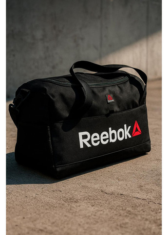 Сумка для спортивной формы и тренеровок из прочной ткани вместительная удобная для спорта Reebok (360977027)