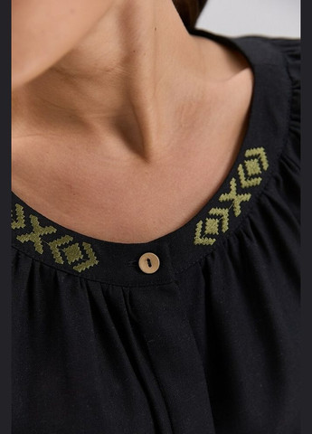 Чорна вишиванка чорна з хакі mkar35303-3 Modna KAZKA (337145190)