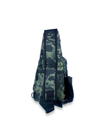 Сумка через плечо, слинг, один отдел, карман на обороте, USBслот, 45*20*8 см, камуфляж, черно-зеленый Xiu Xian Bag (285815025)