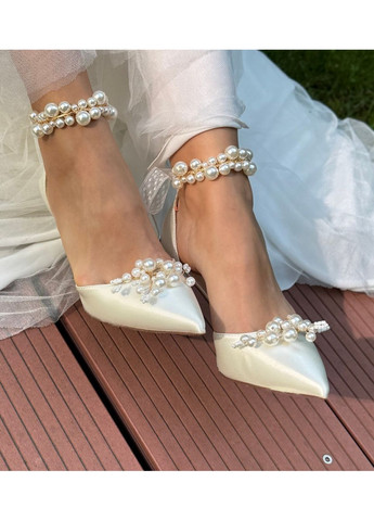 No Brand Жіночі туфлі весільні атласні та ремінцем перли та брошкою 5,5 см білий з текстиль, — (351394617)
