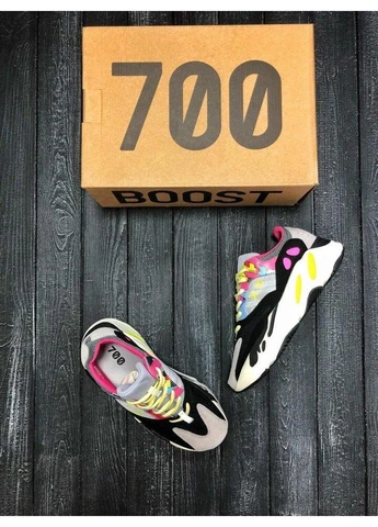 Цветные демисезонные кроссовки мужские adidas yeezy boost 700 v1 wave runner pikaws адидас изи буст No Brand