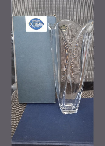 Ваза скляна Globus 255 мм (8KE64/99M87/255) Bohemia (334006672)