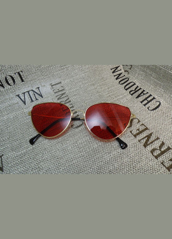 Червоні окуляри в золотій оправі No Brand (302490697)