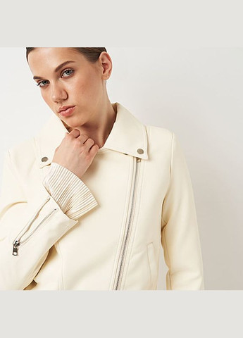 Белая демисезонная женская куртка a-sona k12361m. Ricco Grande