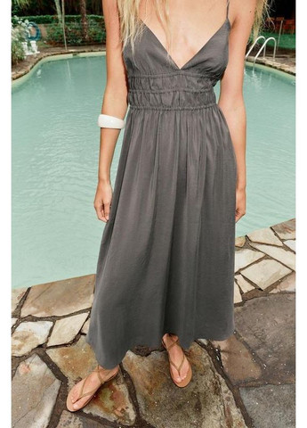 Сіра сукня з перехрещеними бретелями Zara