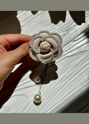 Брошка жіноча у вигляді квітки матеріал твід з підвісками та перлинами Xuping Jewelry (330618892)