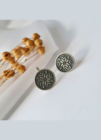 Срібні круглі сережки Вишиванка без каменів Чорнене срібло 925 проби 2016/2 3.29г No Brand (306741965)