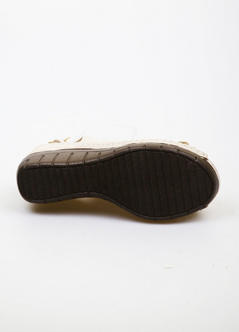 Бежевые босоножки Mtp