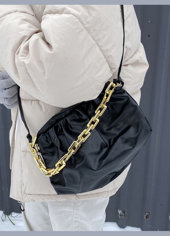 Женская сумка пельмень с пластмассовой цепочкой черная No Brand (289199489)