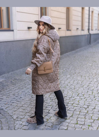 Бежеве Жіноче пальто стьобане бежевого кольору р.56/58 380755 New Trend
