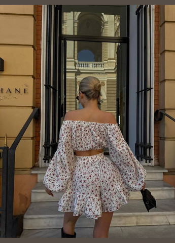 Костюм с блузкой и шортами. Adelante (325403767)