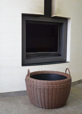 Корзина для дров плетеная (дровница) из искусственного ротанга ручной работы. Цвет Молочный шоколад. 60 литров Handmade (327878846)