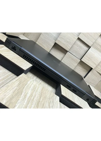 Ноутбук Б-класс Latitude 5490 / 14" (1920x1080) IPS / intel Core i5-7300U (2 (4) ядра по 2.6 - 3.5 GHz) / 8 GB DDR4 / 240 GB SSD Dell (398131750)