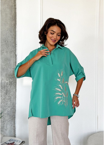 Светло-зелёная удлиненная свободная рубашка-туника из ткани тиар INNOE Блузка