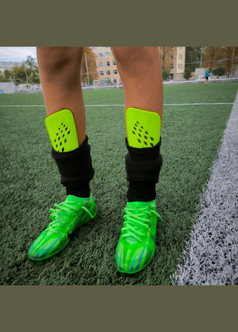 Футбольні щитки RHOMBUS розмір M F654-M light green лимонні SNS (361034007)