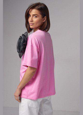 Розовая летняя женская трикотажная футболка с объемным цветком - розовый Lurex