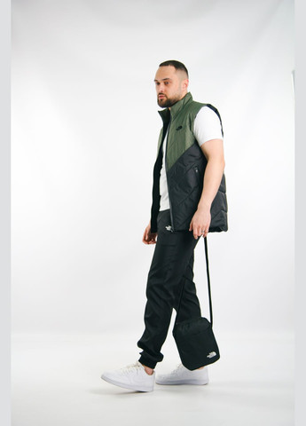 Оливковий (хакі) демісезонний комплект чоловічий "clip": жилетка хакі-чорна + футболка біла + штани "president" чорні. барсетка у подарунок! No Brand