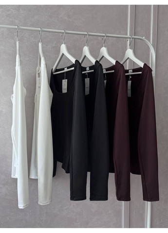 Лонгслив из мягкой ткани с трендовыми вырезами спереди No Brand (365639477)