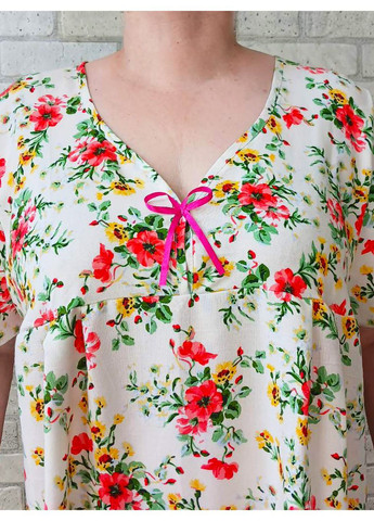 Жіноча нічна сорочка батал з коротким рукавом рожева штапель в квіти No Brand (369502902)