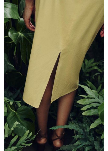 Желтое платье на бретелях Zara