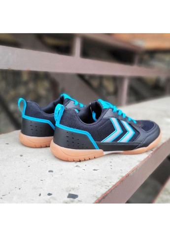 Чорні кросівки aeroteam Hummel