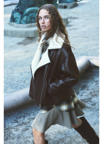 Коричнева демісезонна куртка зі штучної шкіри H&M