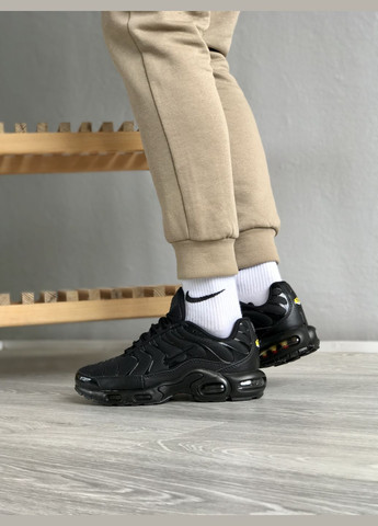Черные демисезонные кроссовки мужские и женские Nike air max Tn plus black | Найк аір макс Тн плюс
