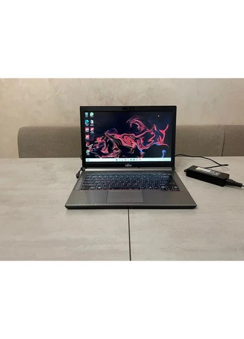 Ноутбук Б-клас LifeBook E746 / 14" (1920x1080) TN / Intel Core i7-6600U (2 (4) ядра по 2.6 - 3.4 GHz) / 8 GB DDR4 / 240 Fujitsu (398138068)