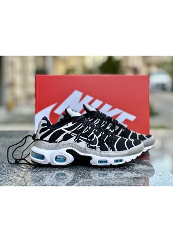 Чорні кросівки чоловічі nike tn plus lace toggle black grey найк тн аір макс плюс чорні демісезон No Brand