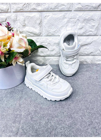 Белые хорошенькие кроссовки для малышей Clibee