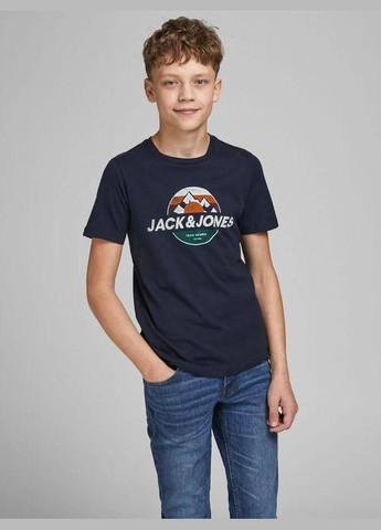 Темно-синяя демисезонная футболка для парня 12189188 темно-синяя с горами (152 см) Jack & Jones