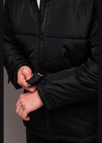 Чорна зимня теплі коротка куртка з капюшоном Vakko